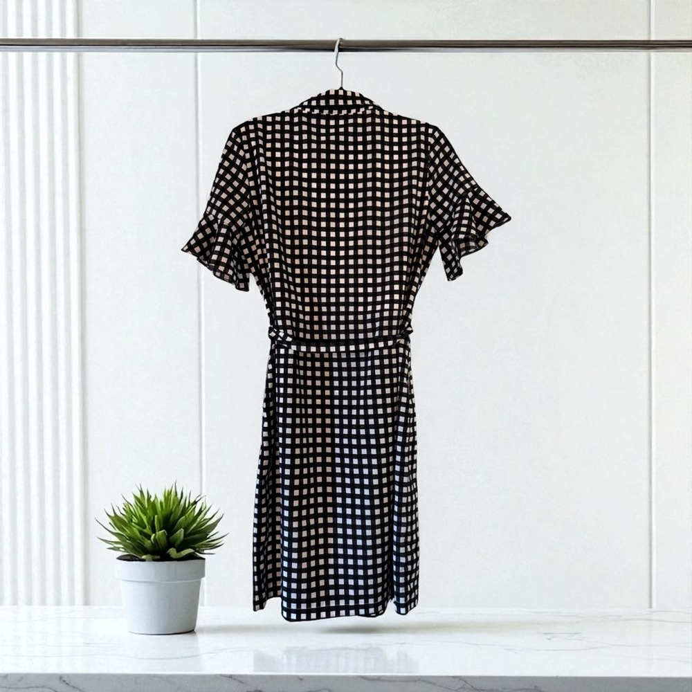 Banana Republic Black and White Gingham Midi Shirtdress - Picture 3 of 5